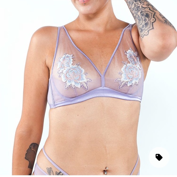 Moonlight Sheer Plunge Black Floral Embroidered Bra & Matching Thong - Picture 3 of 10